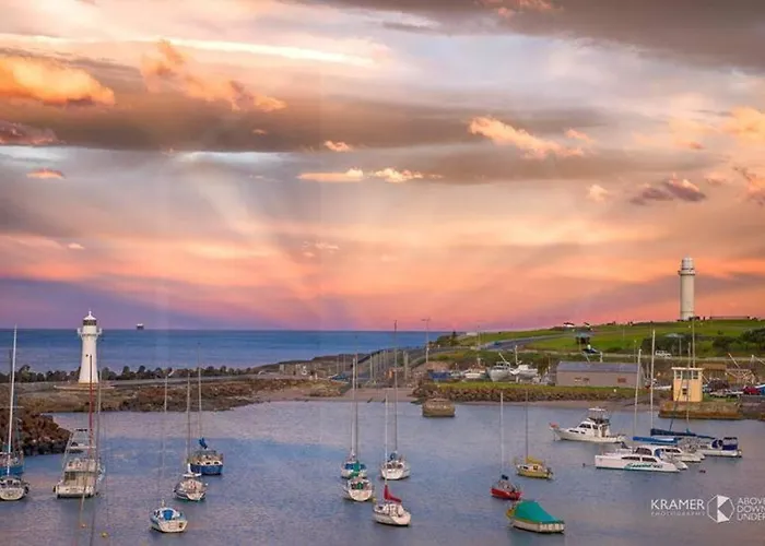 Designer 1 Bedroom Apt In Wollongong With Ocean Views