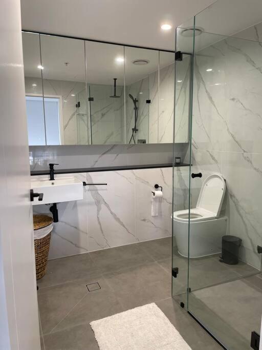 Designer 1 Bedroom Apt In With Ocean Views Apartment Wollongong