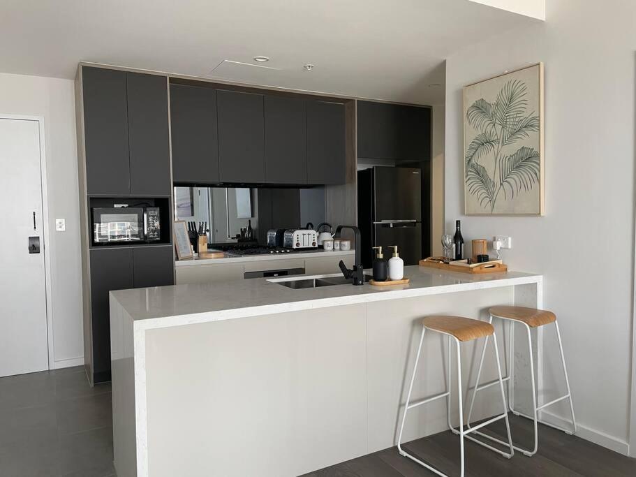 Apartment Designer 1 Bedroom Apt In With Ocean Views