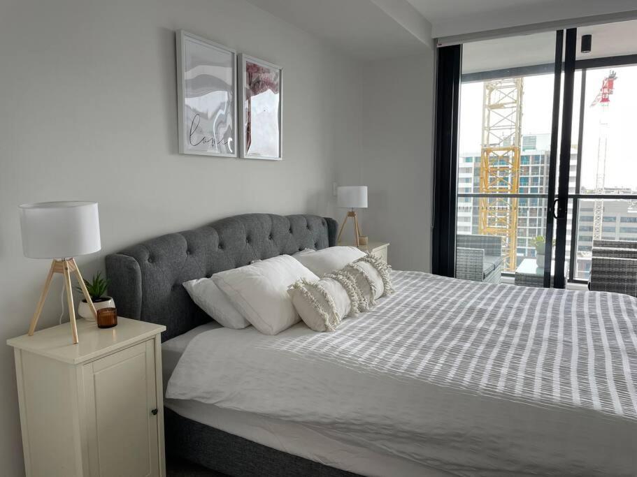 Apartment Designer 1 Bedroom Apt In With Ocean Views