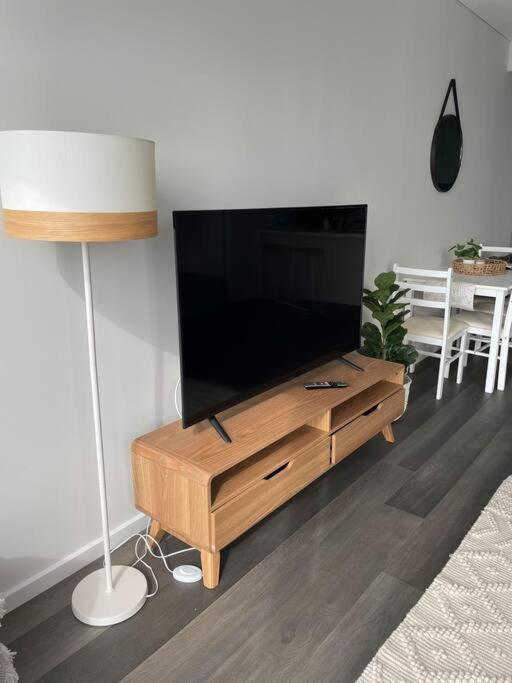 Designer 1 Bedroom Apt In With Ocean Views Wollongong